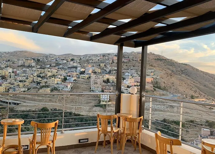 Shaqilath Hotel